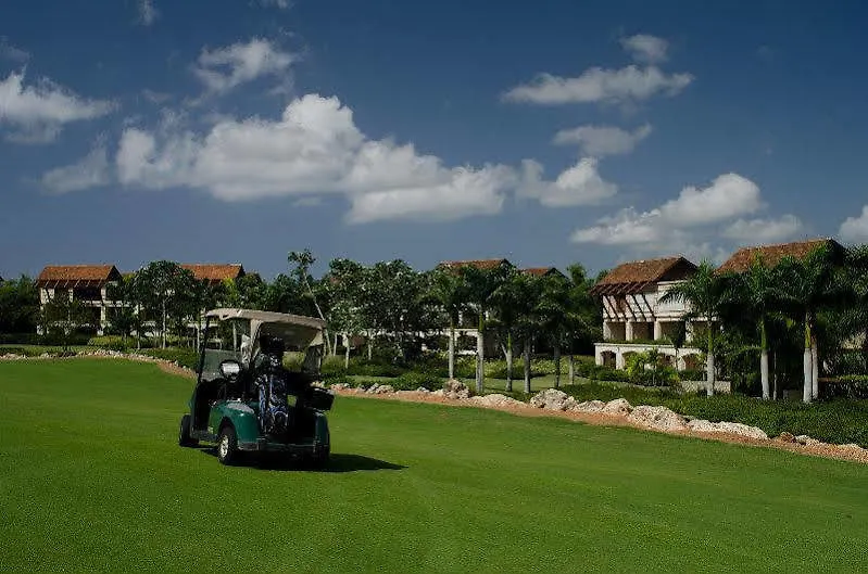 Los Altos Residences La Romana Szálloda